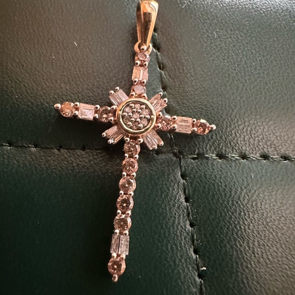 10k Diamond Cross Pendant - Picture 5 of 8